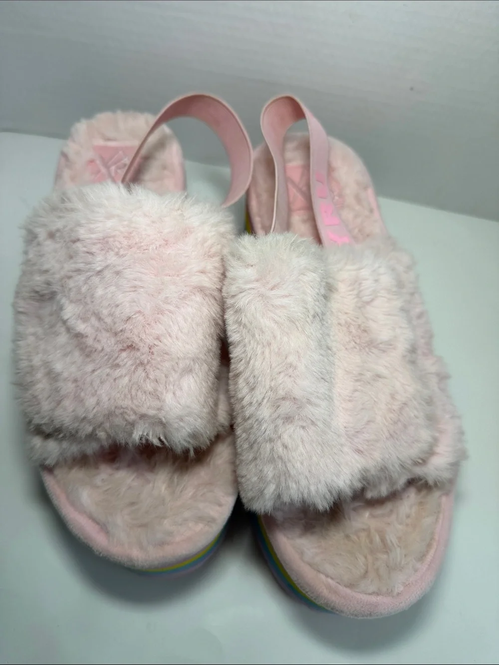 YRU QOZII PASTEL FAUX FUR PLATFORM SLIDES Size 8